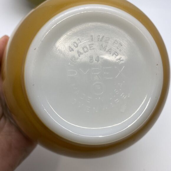 Vtg Pyrex Americana Brown 2 Mixing Bowls 401 402 Gold Olive Green White Rim - Picture 6 of 10